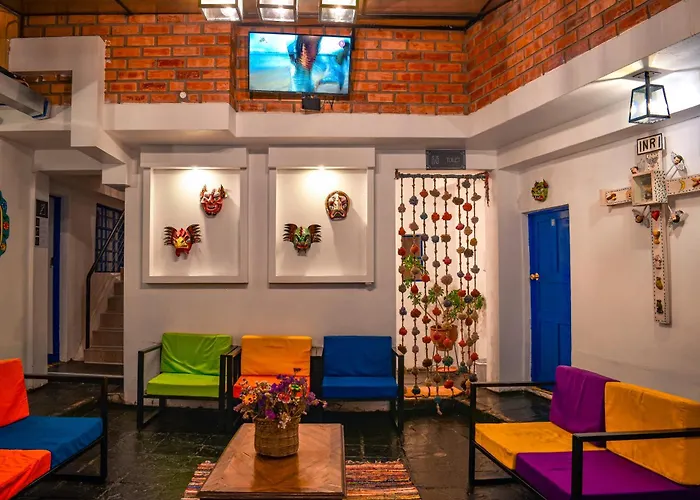 Hostel Saqray *