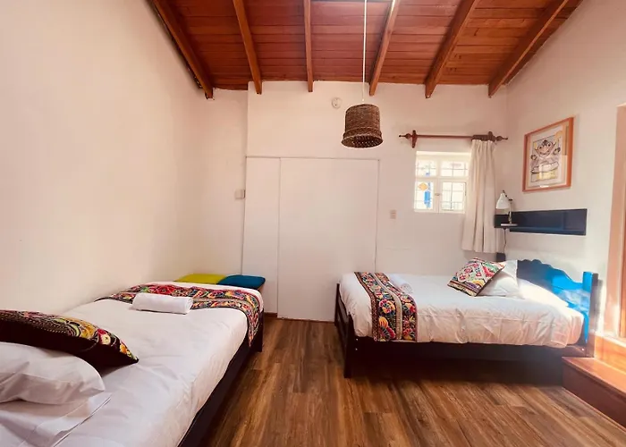 Saqray Hostel *